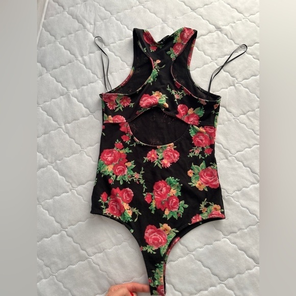 Guess Floral Bodysuit - Picture 6 of 8